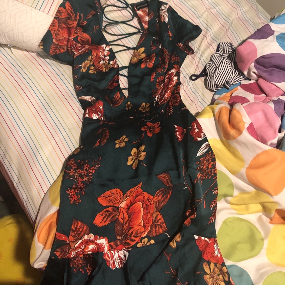 Emerald green prettylittlething dress